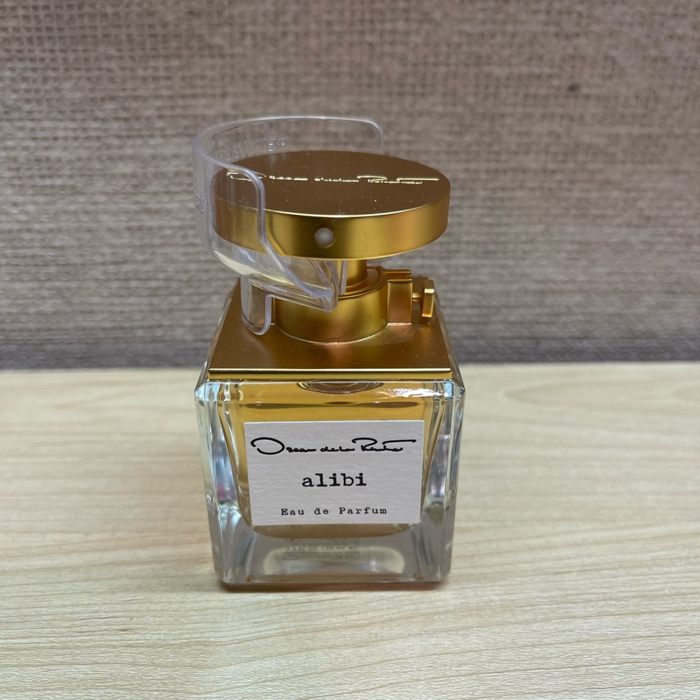 Oscar de la Renta Alibi Eau de Parfum 50mL